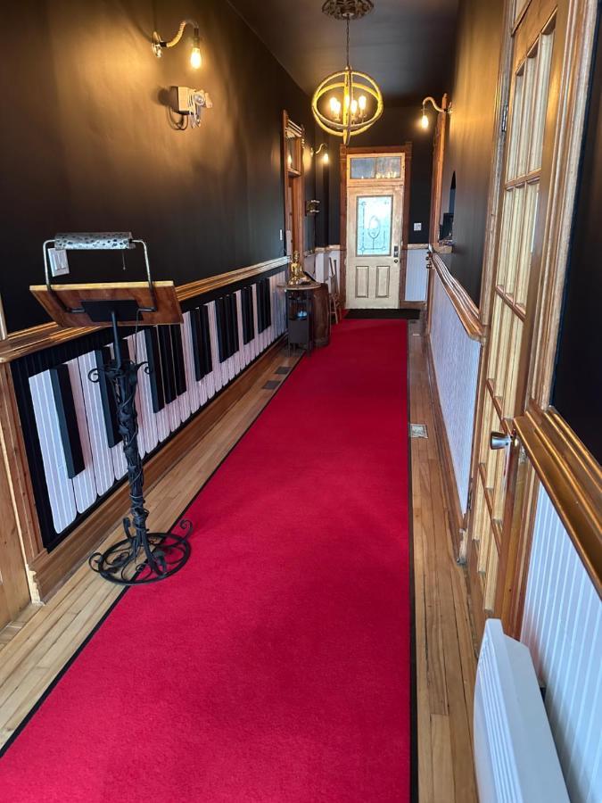 Auberge Et Bistro Namaste Lachute Zewnętrze zdjęcie
