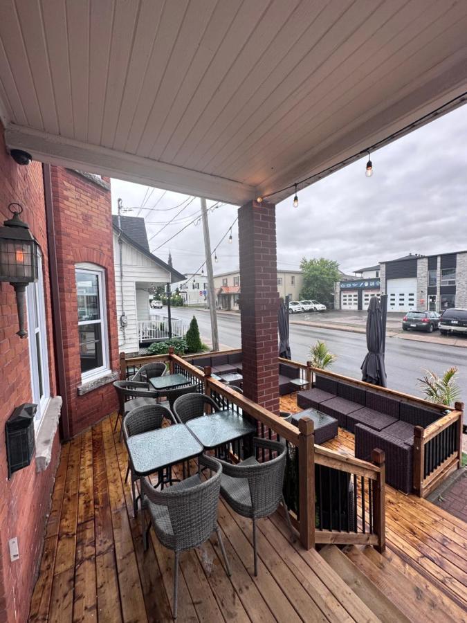 Auberge Et Bistro Namaste Lachute Zewnętrze zdjęcie